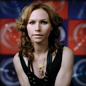 Nina Persson - List pictures