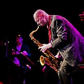 Club Des Belugas - List pictures