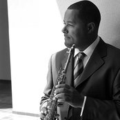 Najee - List pictures