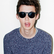 Troye Sivan - List pictures