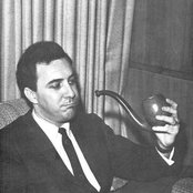 João Gilberto - List pictures