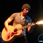 Simon Townshend - List pictures