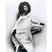 Mary Wilson - List pictures