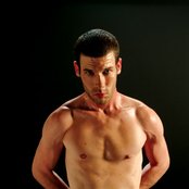 Ashley Macisaac - List pictures