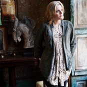 Méav - List pictures