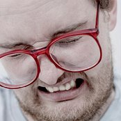 Dan Deacon - List pictures