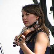 Sarah Neufeld - List pictures