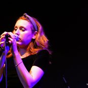 Caroline Pennell - List pictures