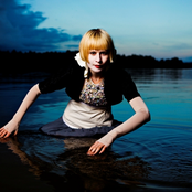 Jenny Hval - List pictures