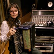 Mallu Magalhães - List pictures