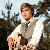 Charlie Simpson - List pictures