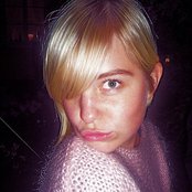 Ji Nilsson - List pictures