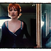 Esthero - List pictures
