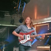 Go Back To The Zoo - List pictures