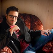 Danny Gokey - List pictures