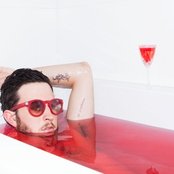 Oscar And The Wolf - List pictures