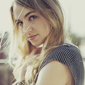 Katelyn Tarver - List pictures