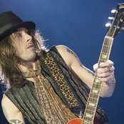 Beto Lee - List pictures