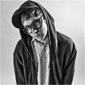 Pretty Lights - List pictures