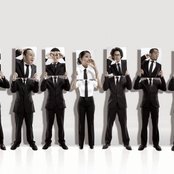 Maliq & D'essentials - List pictures