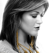 Kelly Clarkson - List pictures