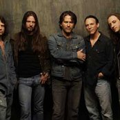 Winger - List pictures