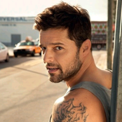 Ricky Martin - List pictures