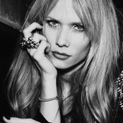 Oh Land - List pictures