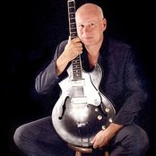 Neil Innes - List pictures