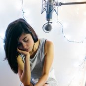 Daniela Andrade - List pictures