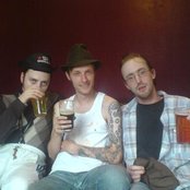 Moony - List pictures