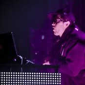 Pretty Lights - List pictures