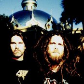 Six Feet Under - List pictures