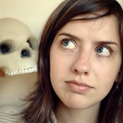 Laura Imbruglia - List pictures