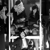 La Femme - List pictures