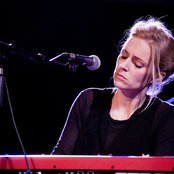 Agnes Obel - List pictures
