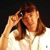 Jackie Chain - List pictures