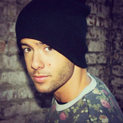 Travis Garland - List pictures