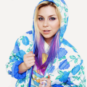 Colette Carr - List pictures