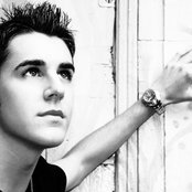 Danny Leiva - List pictures