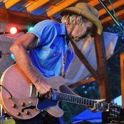 Kenny Brown - List pictures