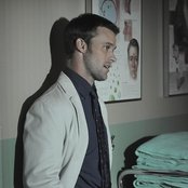 Jesse Spencer - List pictures