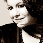 Moony - List pictures