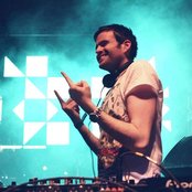 Gareth Emery - List pictures