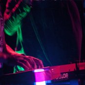 Small Black - List pictures