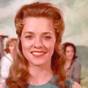 Connie Smith - List pictures