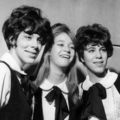 The Shangri-las - List pictures