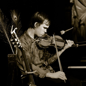 Peter Broderick - List pictures