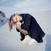 Empress Of - List pictures