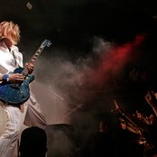 Avery Watts - List pictures